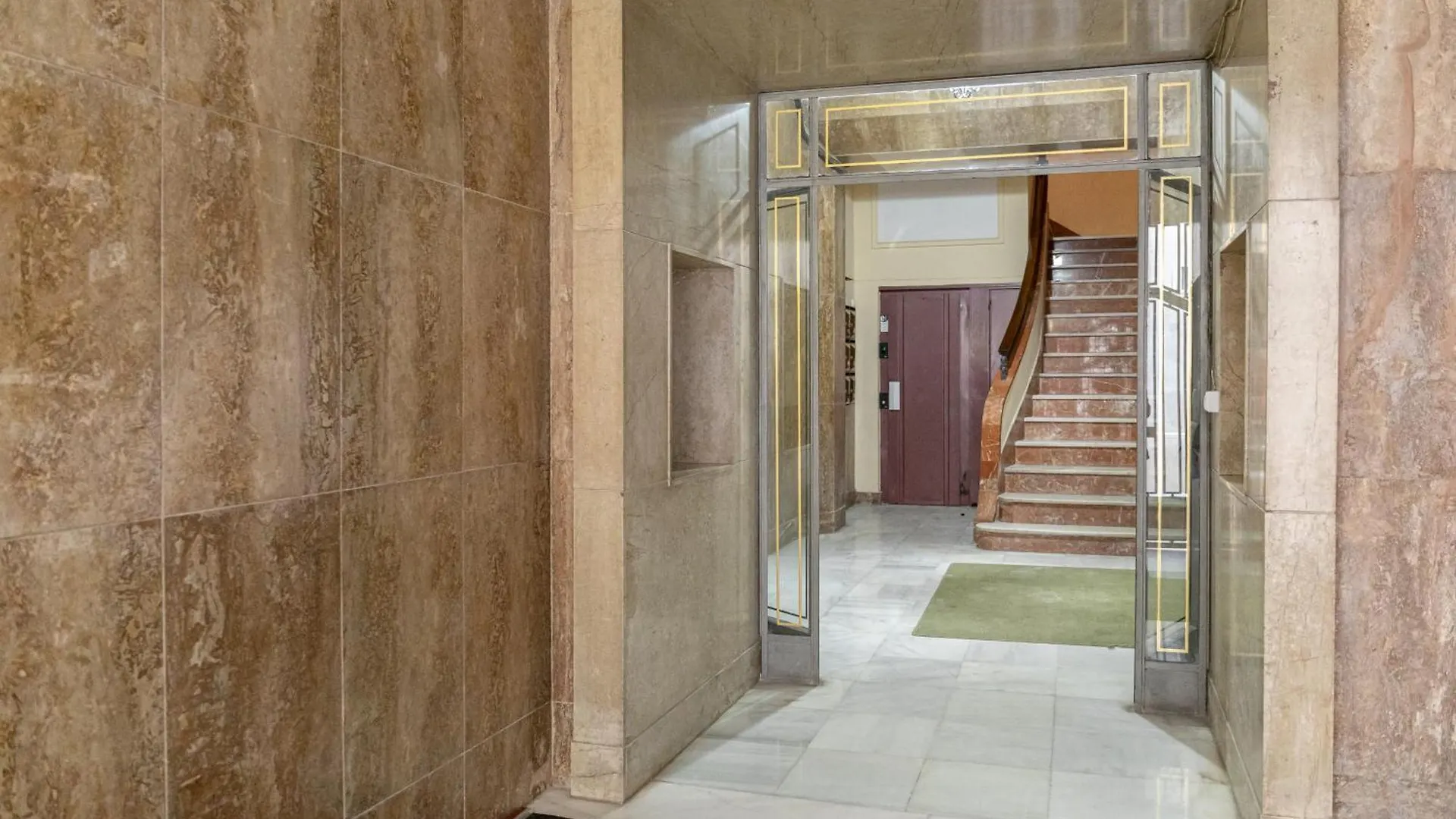 Isg Apartments Jose De Velilla Centro Parking إشبيلية 0*,  إسبانيا