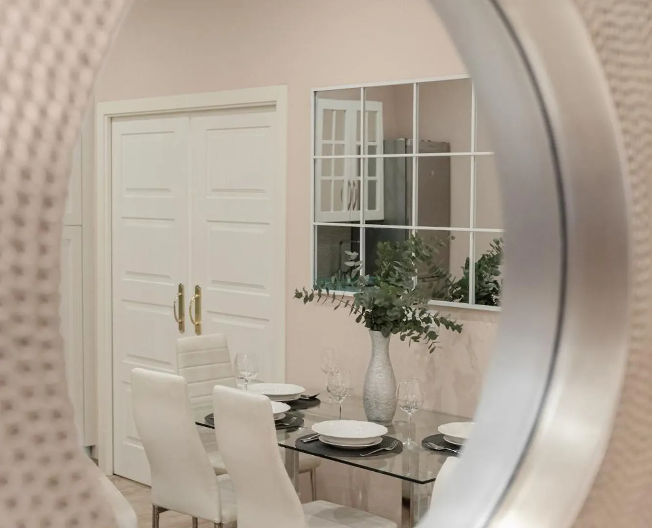 Isg Apartments Jose De Velilla Centro Parking إشبيلية إسبانيا