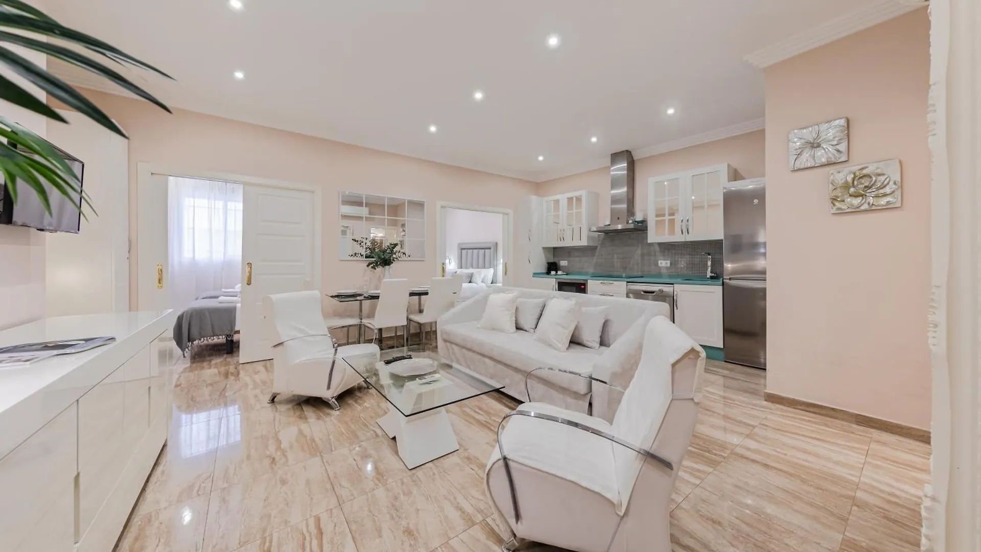 Isg Apartments Jose De Velilla Centro Parking إشبيلية إسبانيا