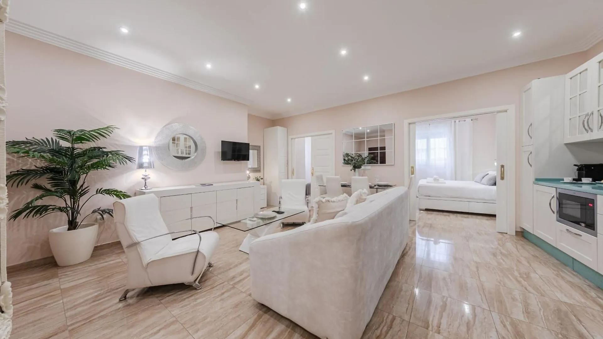 Isg Apartments Jose De Velilla Centro Parking إشبيلية