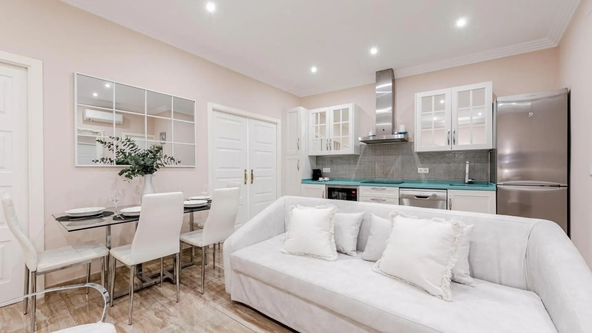 Isg Apartments Jose De Velilla Centro Parking إشبيلية 0*,  إسبانيا