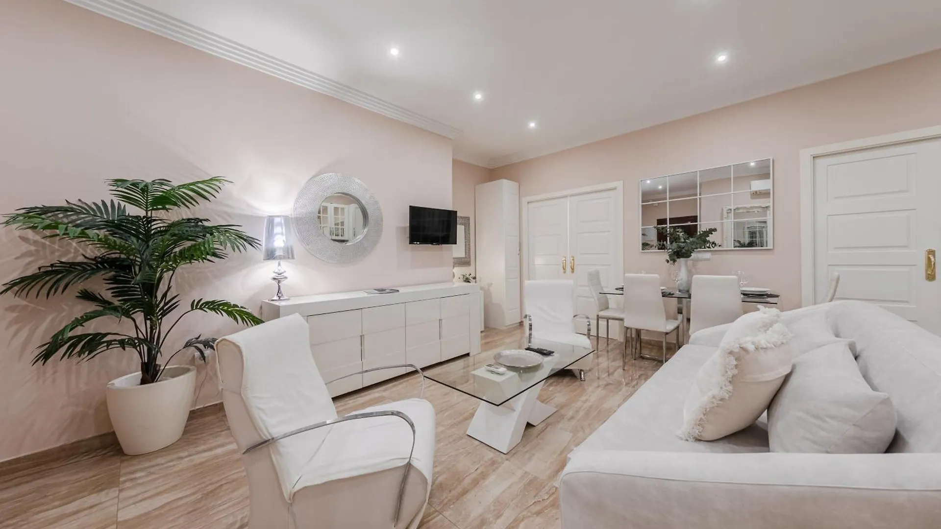 Isg Apartments Jose De Velilla Centro Parking Seville